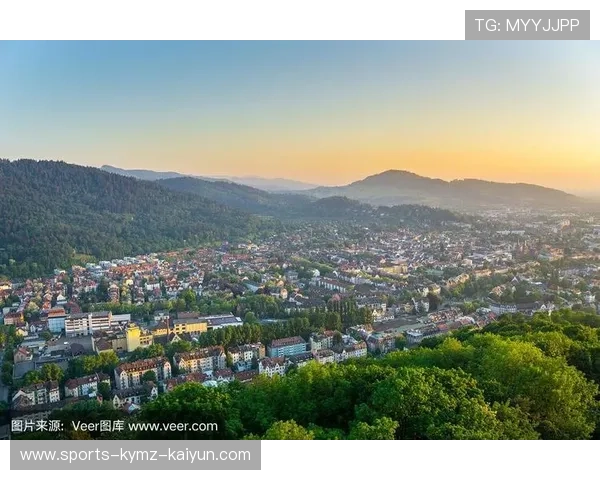黑森林奇迹:弗赖堡生态城市与青训圣地的双重面貌与发展模式探索 黑森林奇迹:弗赖堡生态城市与青训圣地的双重面貌与发展模式探索